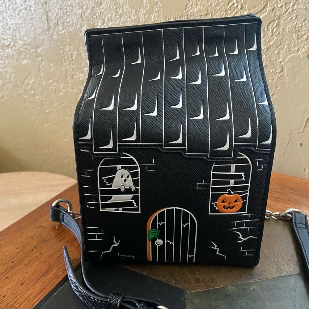 Viral tiktok haunted house crossbody purse